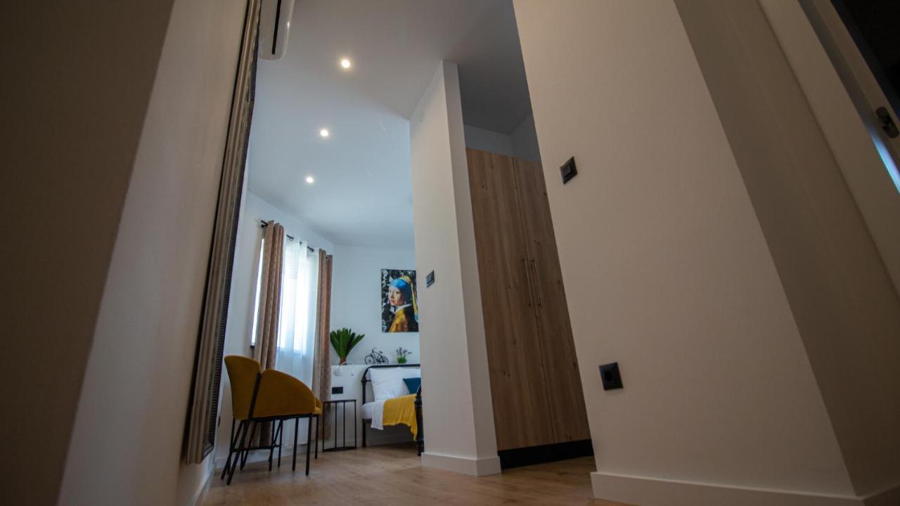Apartments Dalmatino Kastela Exterior photo