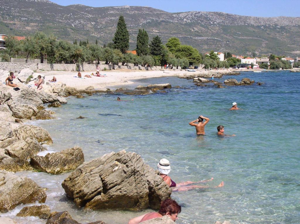 Apartments Dalmatino Kastela Exterior photo