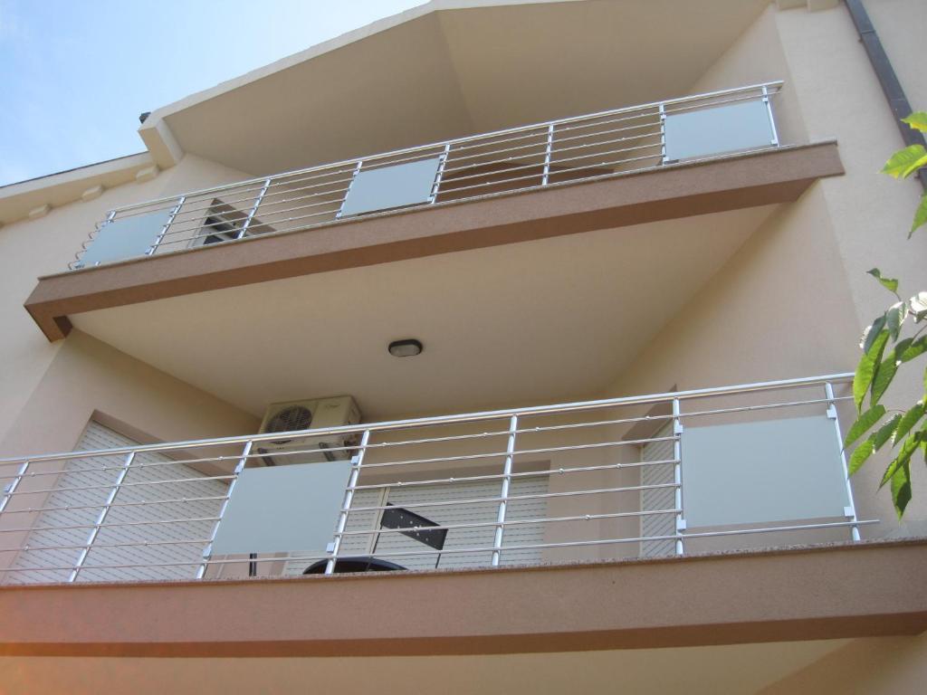 Apartments Dalmatino Kastela Exterior photo