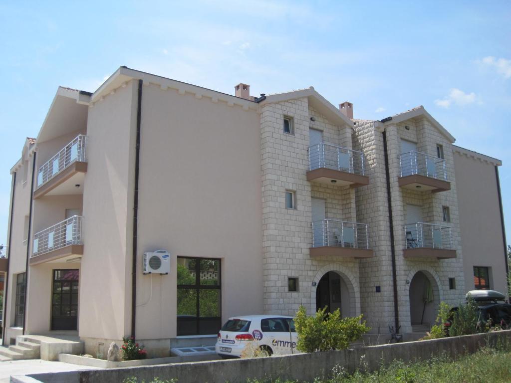 Apartments Dalmatino Kastela Exterior photo